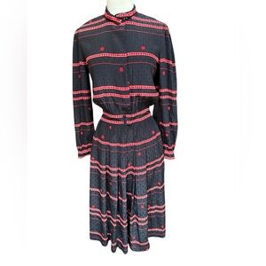 1980s Red & White Geometric & Polka Dot Pattern Front Half Button Down Secretary